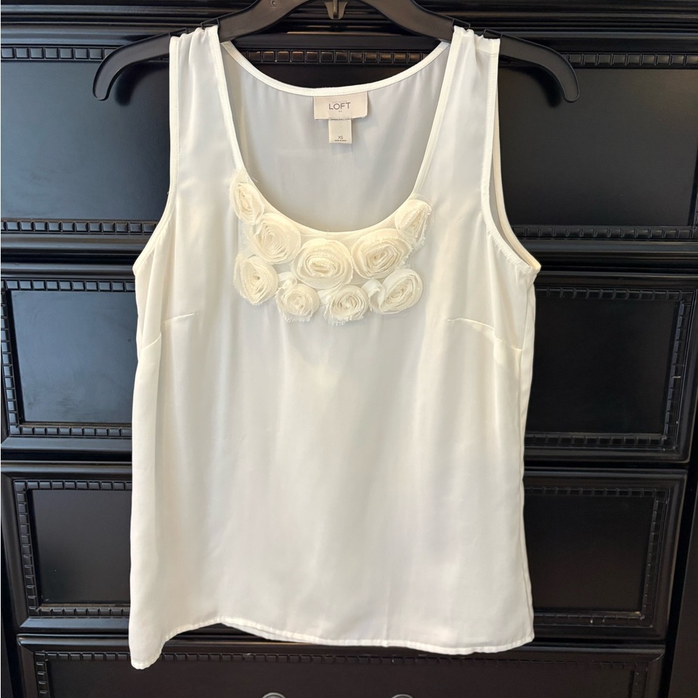 3/$15 Ann Taylor LOFT White Floral Blouse